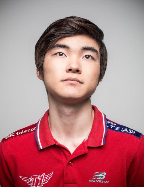 折磨自己和观众！ Anyone's Legend 几乎输掉了比赛， LGD Gaming 的龙团爆炸，被中路扫荡。